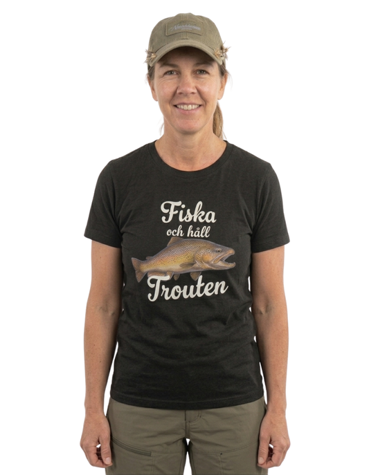 T-shirt Unisex - Fiska och håll Trouten (vit text)